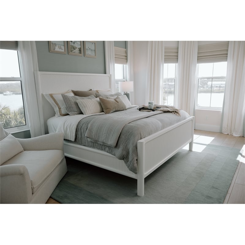 Finn & Louise Montauk Solidwood Queen Bed in White Finish