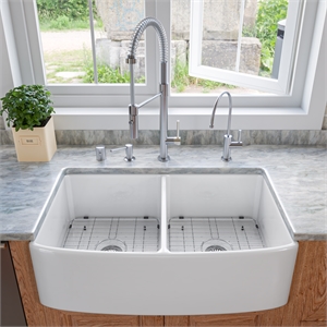 White Smooth Curved Apron 33&quot x 20&quot Double Bowl Fireclay Farm Sink with Grid