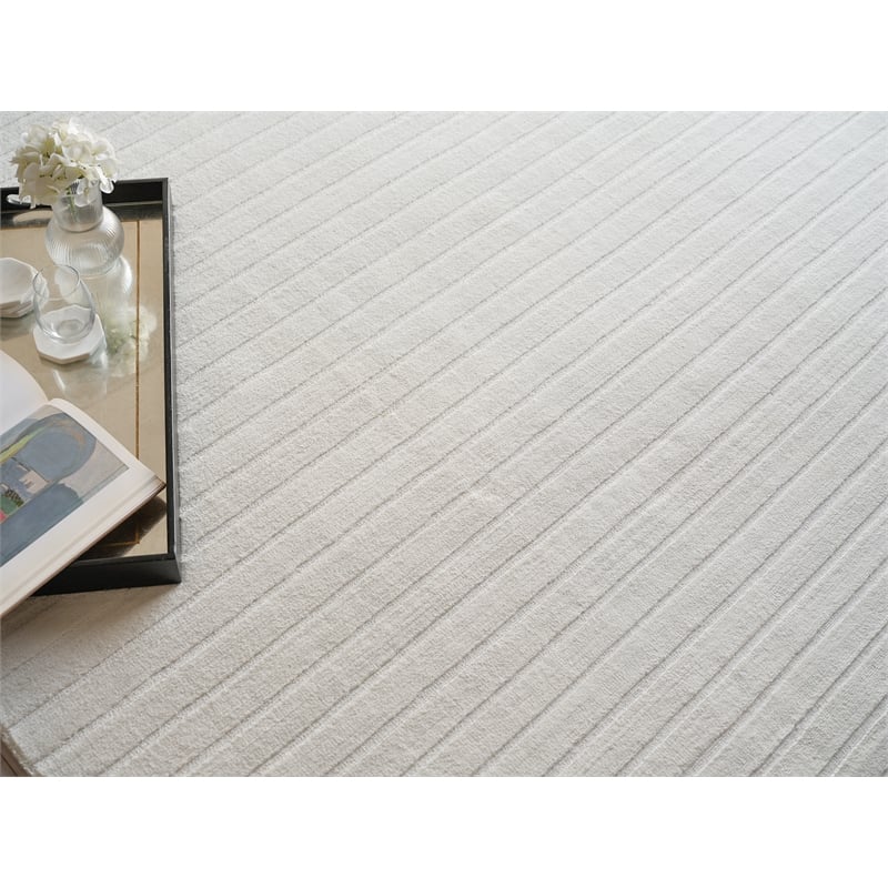 Amani Modern Handloomed Silky Nylon White 4'x6' Area Rug
