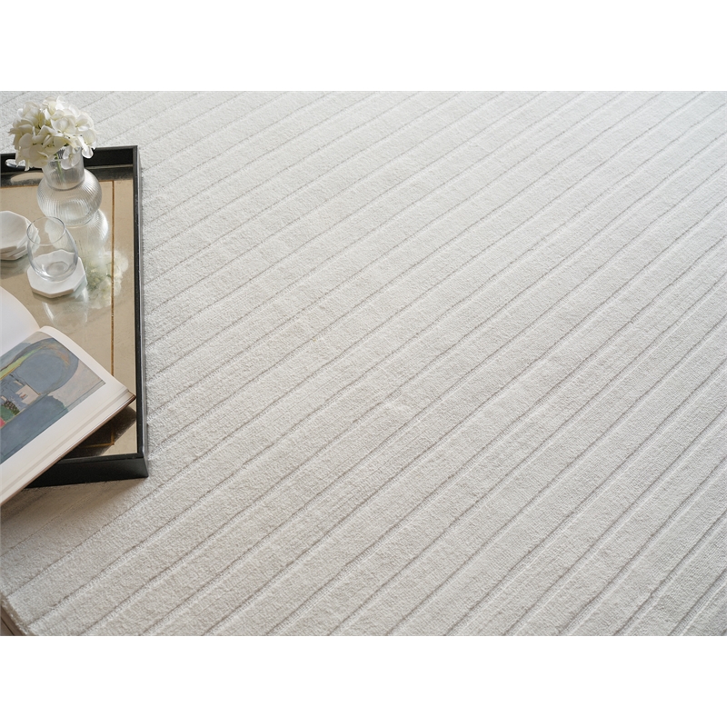 Amani Modern Handloomed Silky Nylon White 6'x9' Area Rug