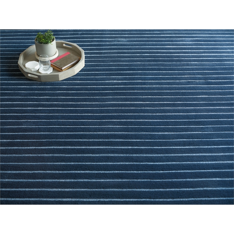 Amani Modern Handloomed Silky Nylon Navy 14'x18' Area Rug