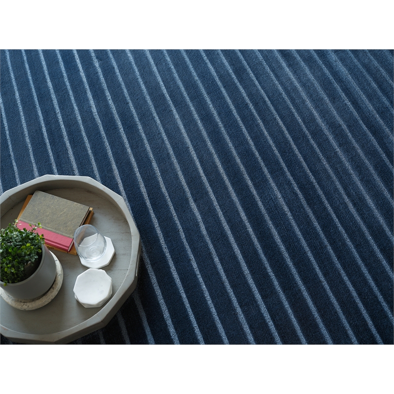 Amani Modern Handloomed Silky Nylon Navy 2'x3' Area Rug