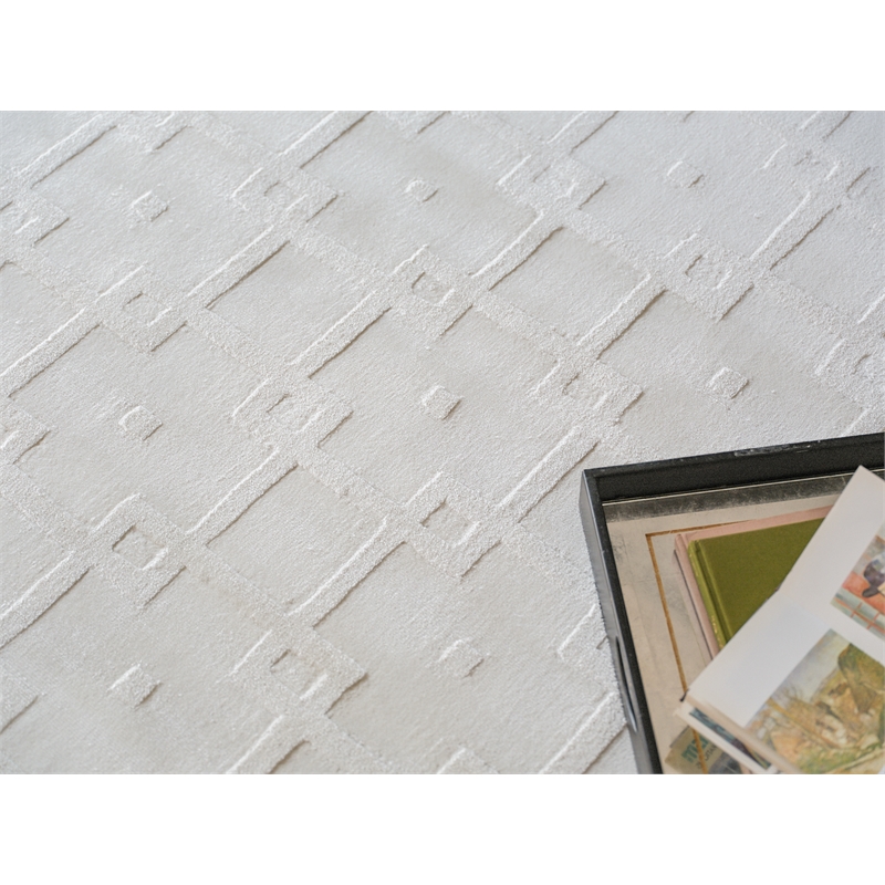 Camora Modern Handloomed Silky Nylon White 2'x3' Area Rug