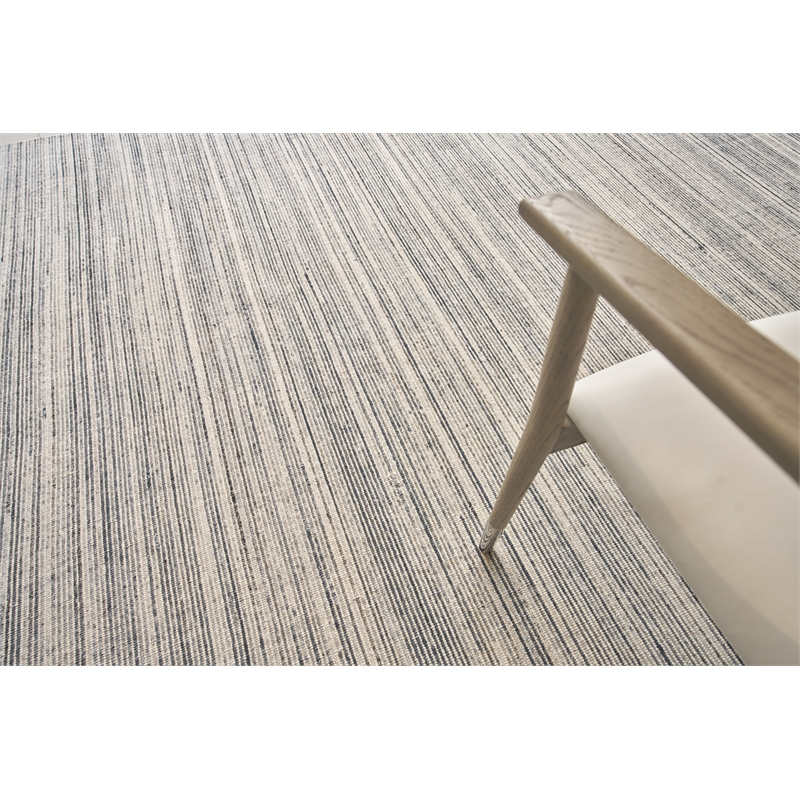 Carmen Handloomed Pet Ivory/Blue 2'x3' Area Rug