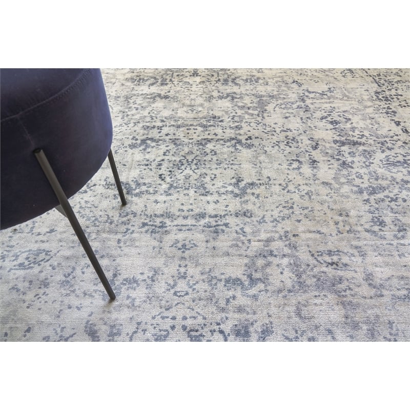 Cassina Handloomed Bamboo Silk Gray/Ivory 10'x14' Area Rug