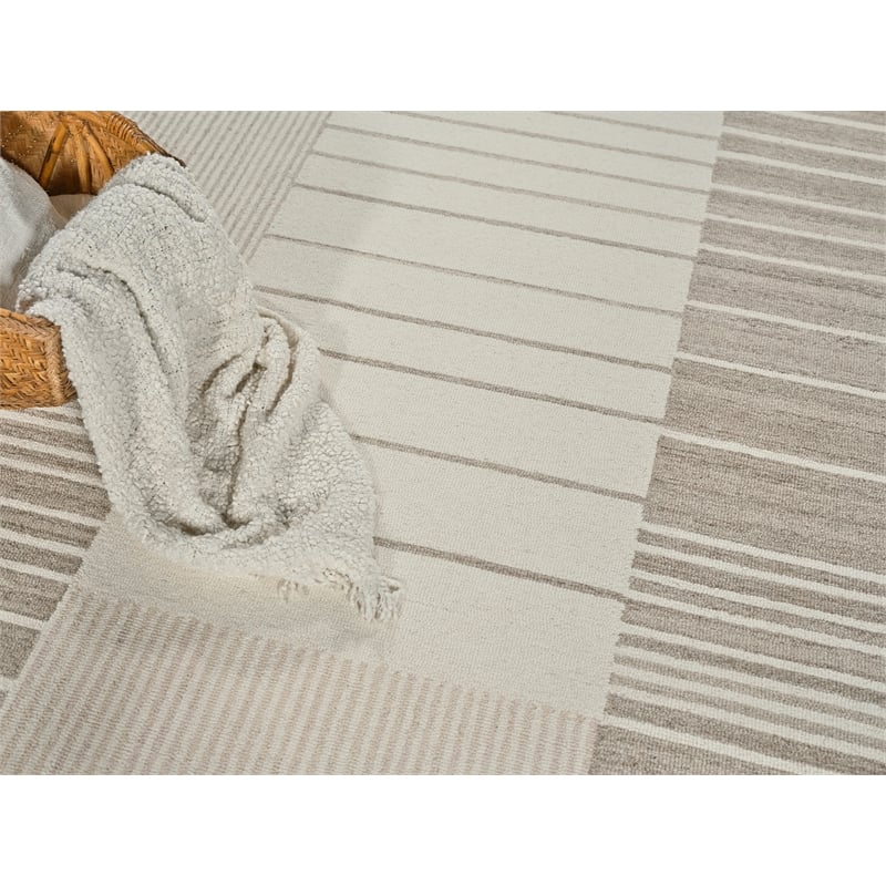 Castine Hand-Tufted New Zealand Wool Beige/Ivory 5'x8' Area Rug