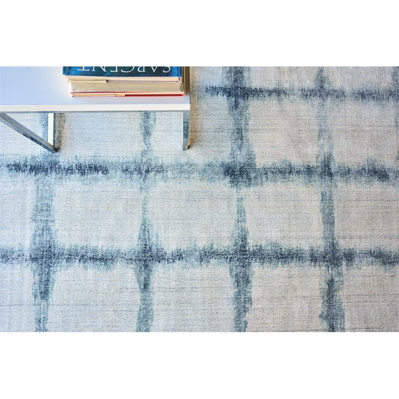 Chroma Handloomed Wool/Bamboo Silk Navy 4'x6' Area Rug