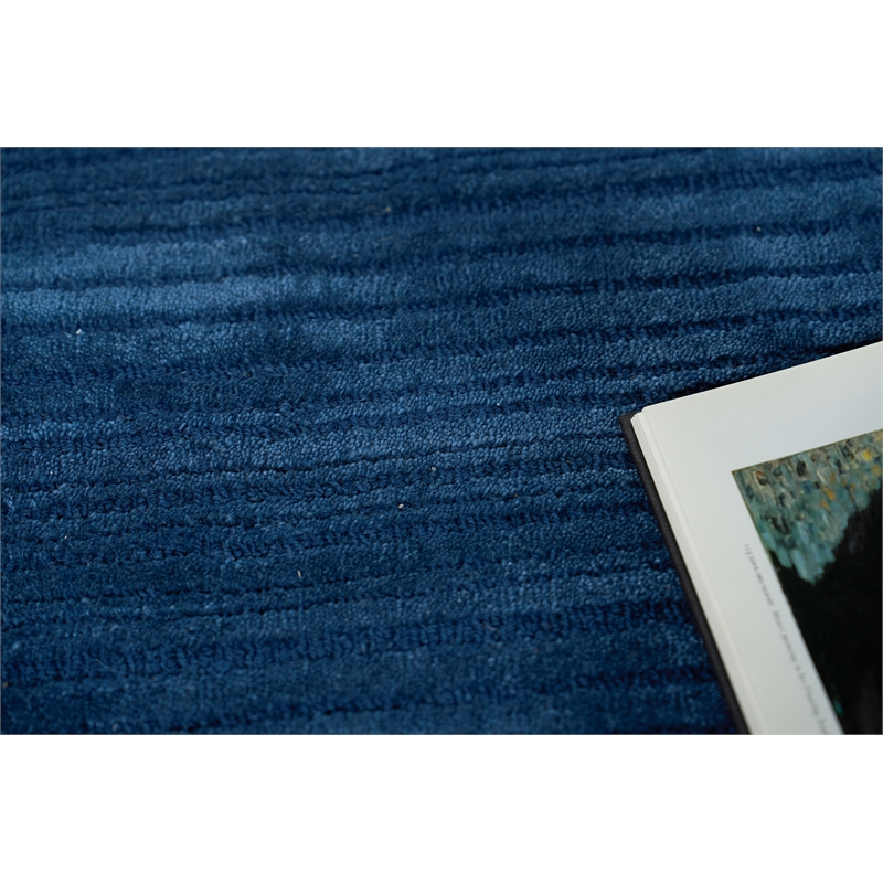 Cavallo Modern Handloomed Nylon/Wool Navy 8'x10' Area Rug
