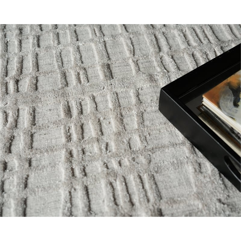 Crescendo Handloomed Bamboo Silk Silver 2'x3' Area Rug