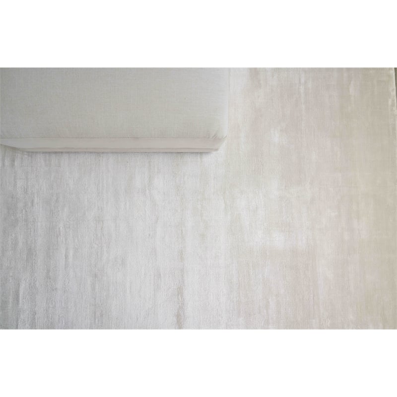 Dove Plain Handloomed Viscose White 4'x6' Area Rug