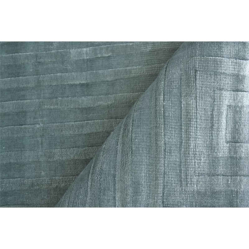 Dove Embossed Handloomed Viscose Blue Aqua 8'x10' Area Rug