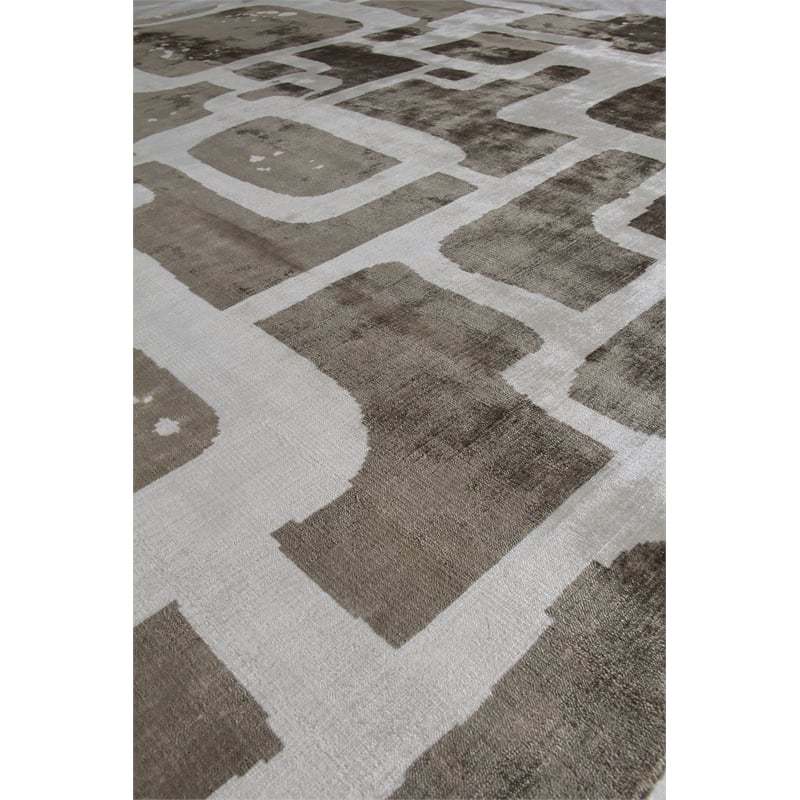 Koda Handloomed Bamboo Silk Brown/Ivory 8'x10' Area Rug