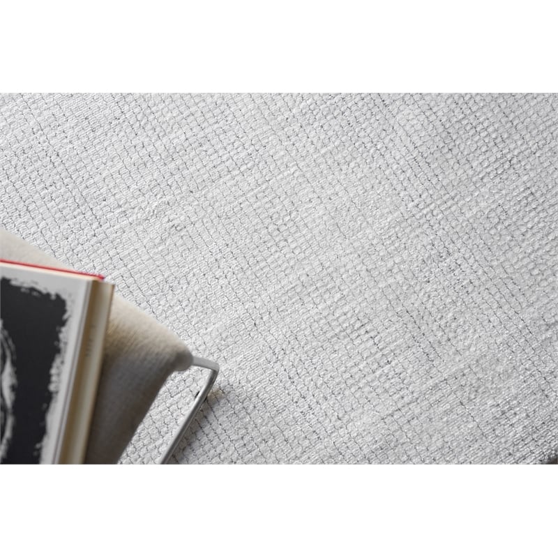 Manhattan Handloomed Polyester Ivory 8'x10' Area Rug