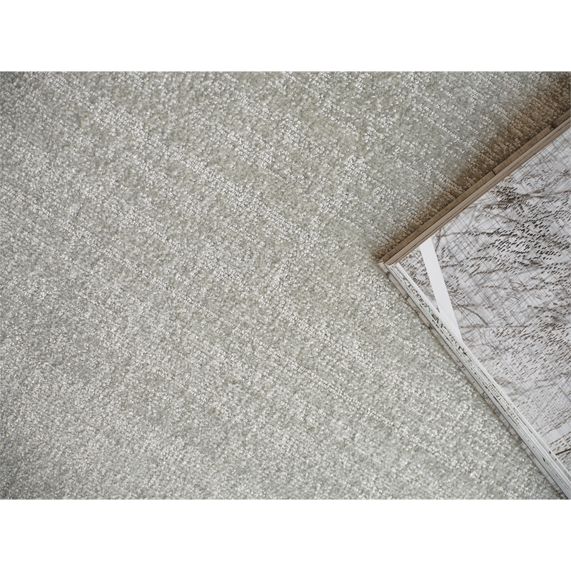 Martelli Modern Handloomed Silky Nylon Light Silver 4'x6' Area Rug