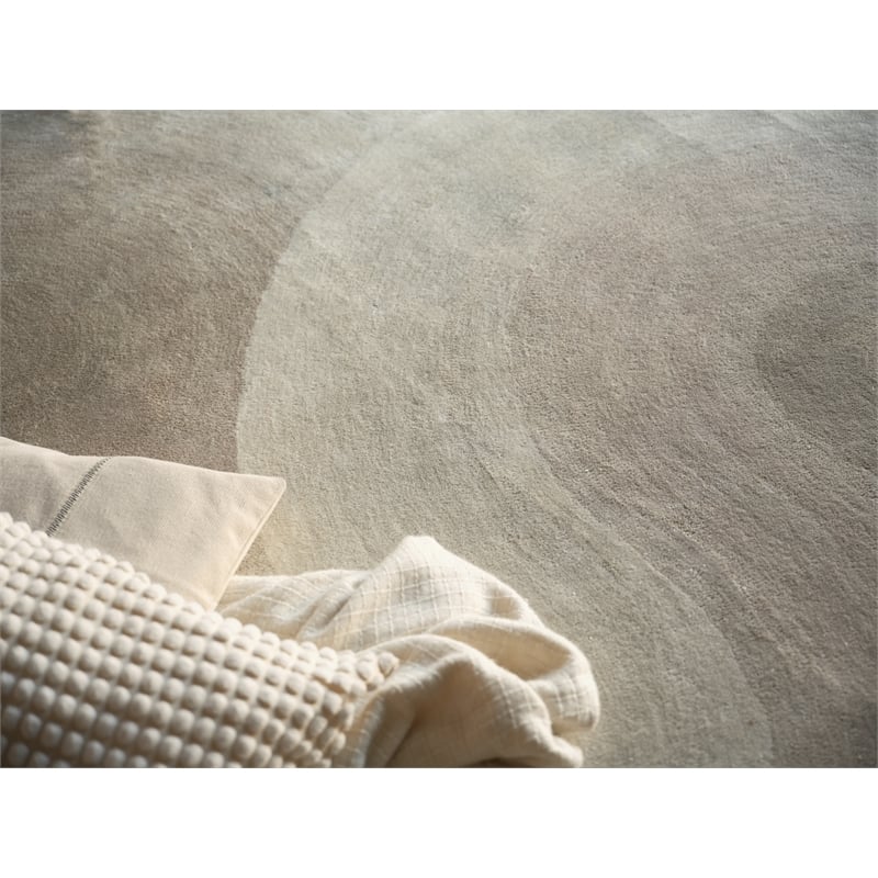 Mitomo Hand-Tufted Wool/Bamboo Silk Pearl 4'x6' Area Rug