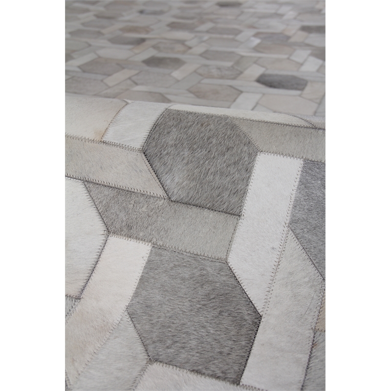 Natural Hide Hand-Tufted Leather Hide Ivory 5'x8' Area Rug