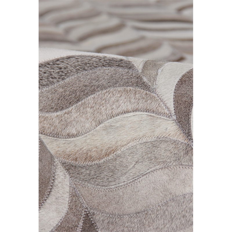 Natural Hide Hand-Tufted Leather Hide Silver 5'x7' Area Rug