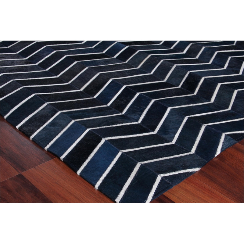 Natural Hide Hand-Tufted Leather Hide Blue/Multi 5'x8' Area Rug