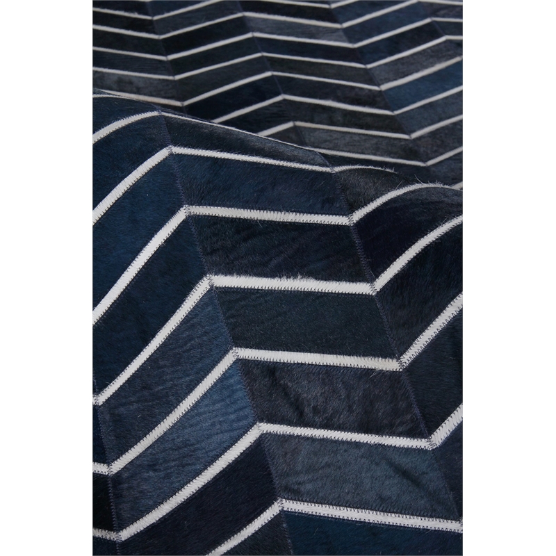 Natural Hide Hand-Tufted Leather Hide Blue/Multi 5'x8' Area Rug