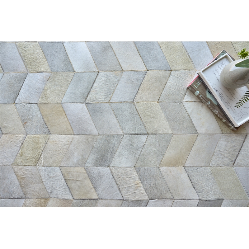 Natural Hide Hand-Tufted Leather Hide Ivory/Silver/Multi 5'x8' Area Rug