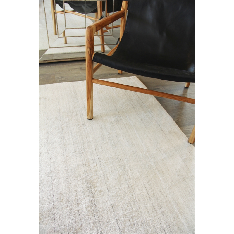 Sanctuary Handloomed Bamboo Silk/Wool Ivory 2'x3' Area Rug