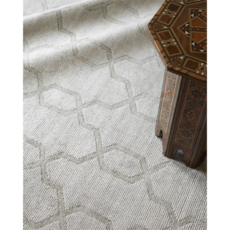 Samara Handloomed Bamboo Silk Light Silver 10'x14' Area Rug