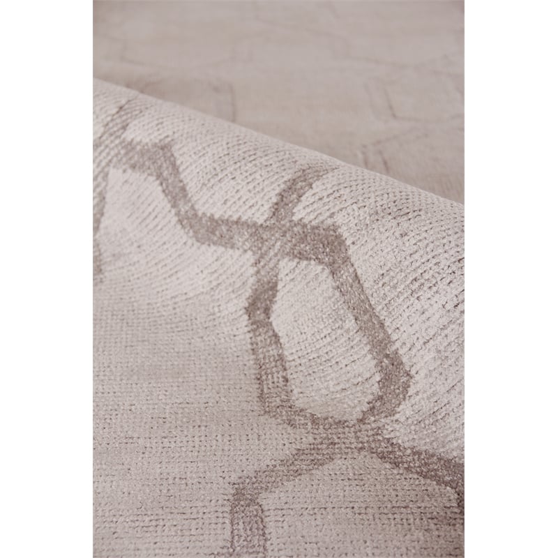 Samara Handloomed Bamboo Silk Light Silver 8'x10' Area Rug