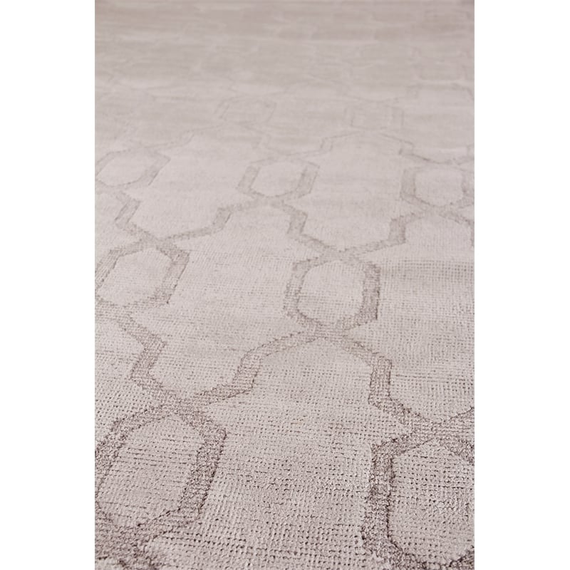 Samara Handloomed Bamboo Silk Light Silver 8'x10' Area Rug