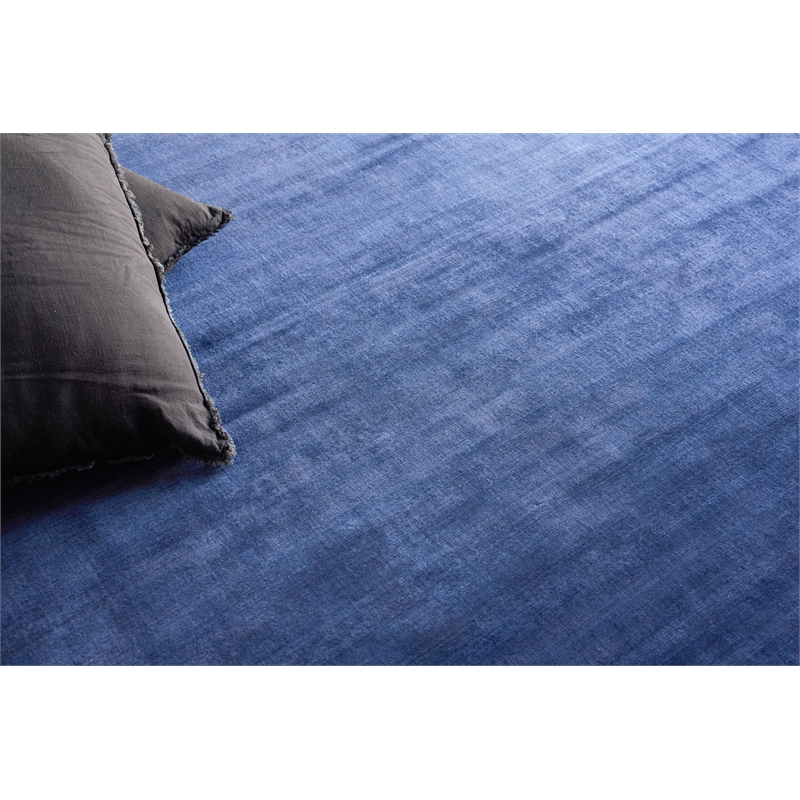 The Blues Handloomed Bamboo Silk Navy 8'x10' Area Rug