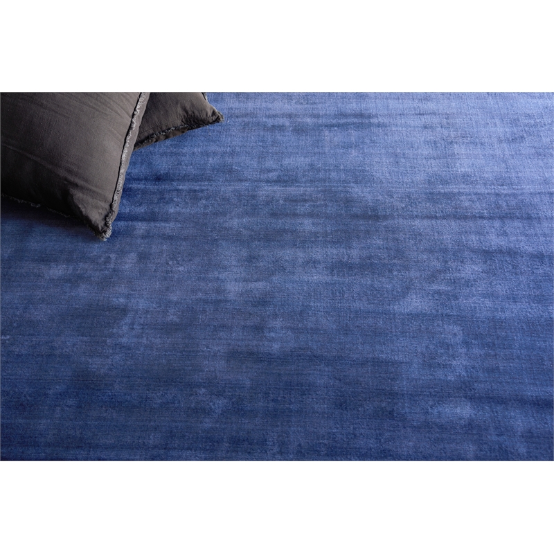 The Blues Handloomed Bamboo Silk Navy 8'x10' Area Rug