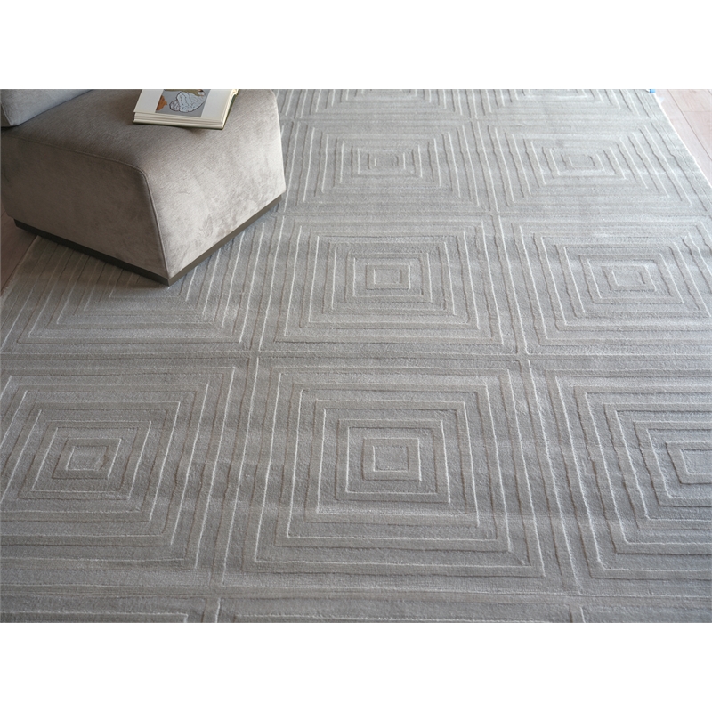 Tovello Modern Handloomed Silky Nylon Light Silver 6'x9' Area Rug