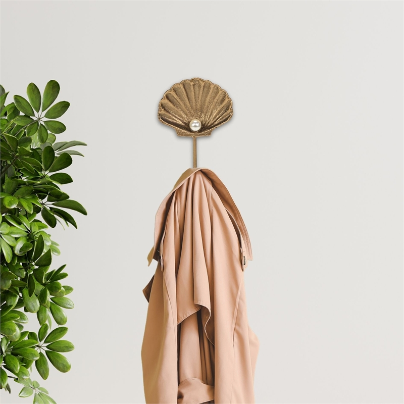 Mythra Golden Seashell Cast Iron Wall Hook