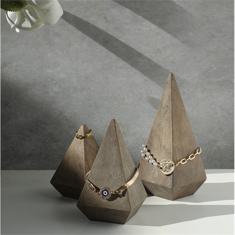 Palison Wooden Pyramid Design Ring Holder - Medium