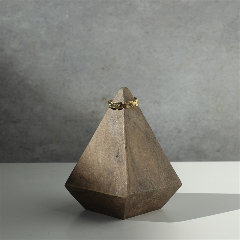 Palison Wooden Pyramid Design Ring Holder - Small