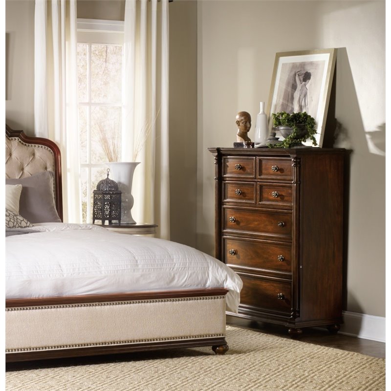 Hooker Furniture Leesburg 5 Drawer Chest in Mahogany