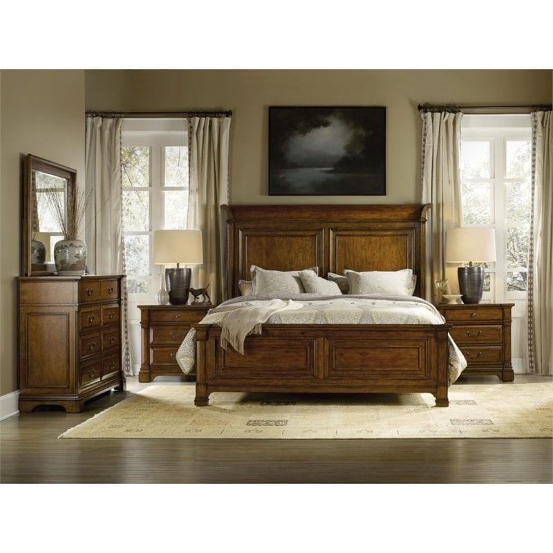 Hooker Furniture Tynecastle King Panel Bed in Medium Wood