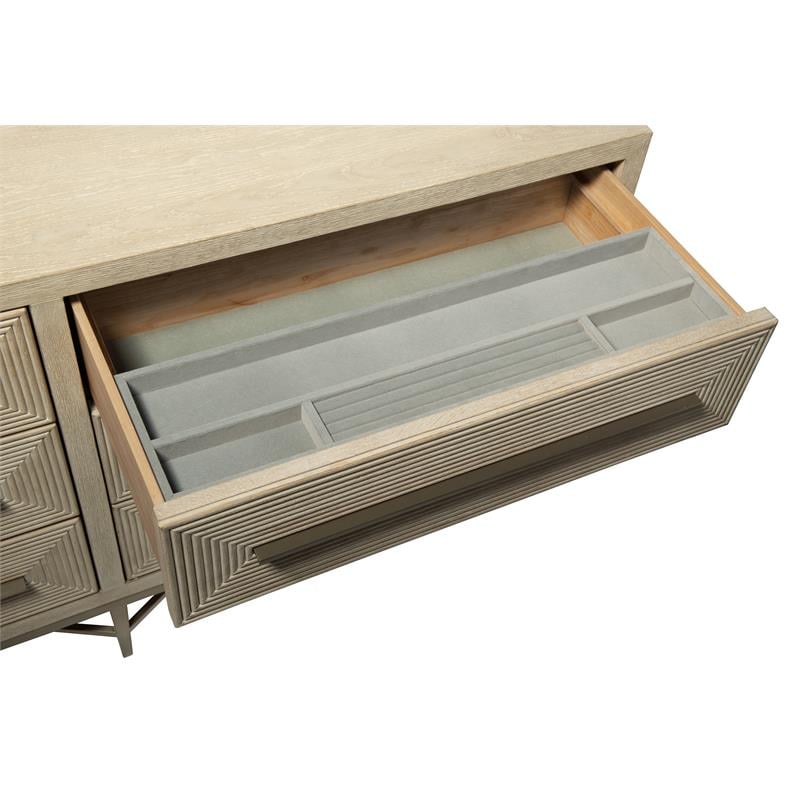 Hooker Furniture Bedroom Cascade Six-Drawer Dresser