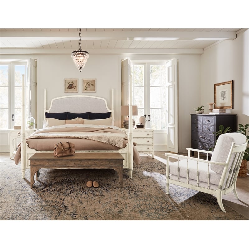 Americana Wood Bed Bench in Brown by Hooker Furniture