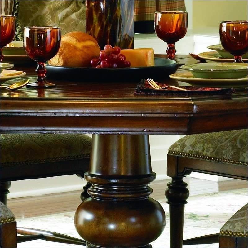 Hooker Furniture Waverly Place Round Poker Table 36675008009KIT