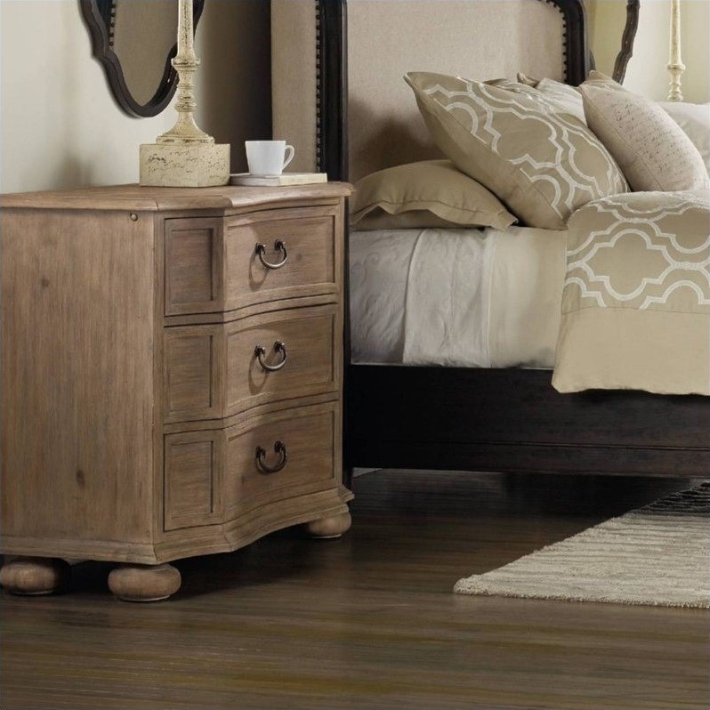 Hooker Furniture Corsica 3Drawer Bachelor's Chest in Light Wood 5180