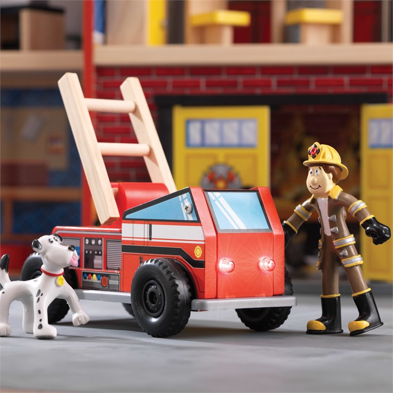 Kidkraft 24 Piece Wooden Plastic Hometown Heroes Play Set