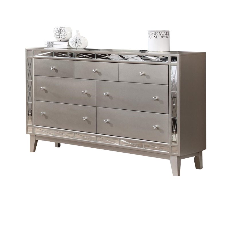 Coaster Leighton Contemporary 7Drawer Wood Dresser in Silver