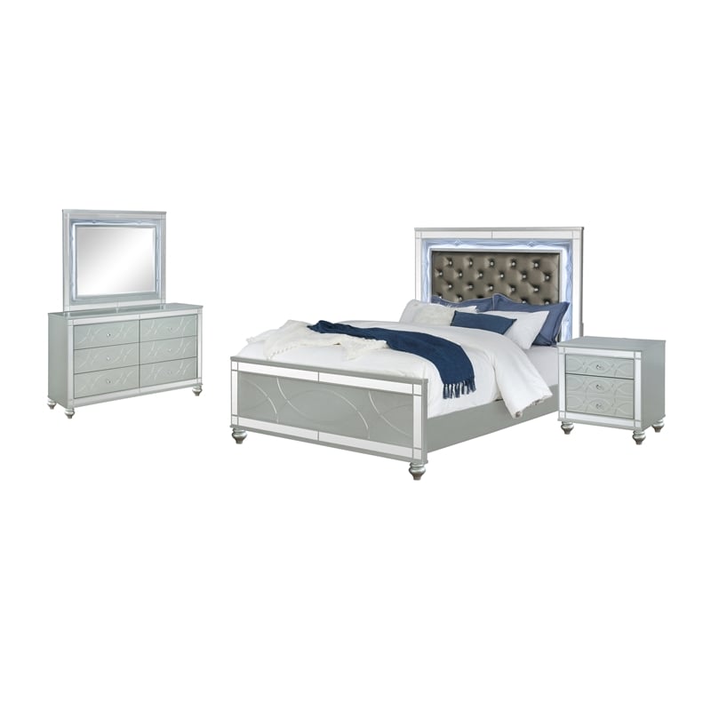 Gunnison 4-piece Eastern King Bedroom Set Silver Metallic