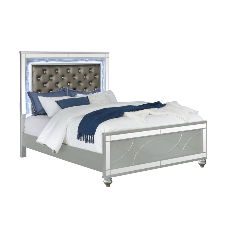 Gunnison 4-piece Eastern King Bedroom Set Silver Metallic
