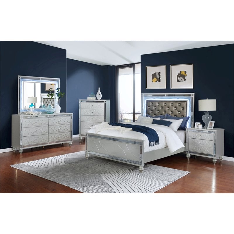 Gunnison 5-piece California King Bedroom Set Silver Metallic