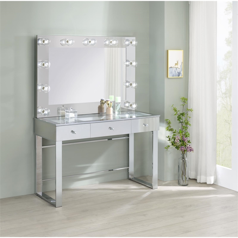 Umbridge 3-drawer Vanity Set with Lighting Chrome and White
