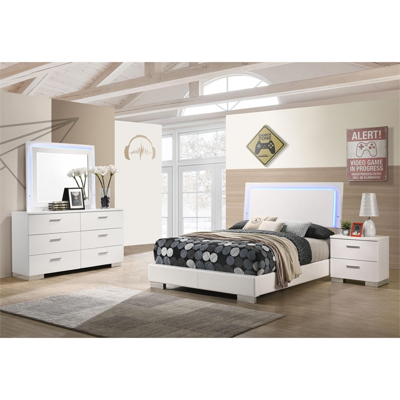 Felicity 4-piece Full Bedroom Set White High Gloss