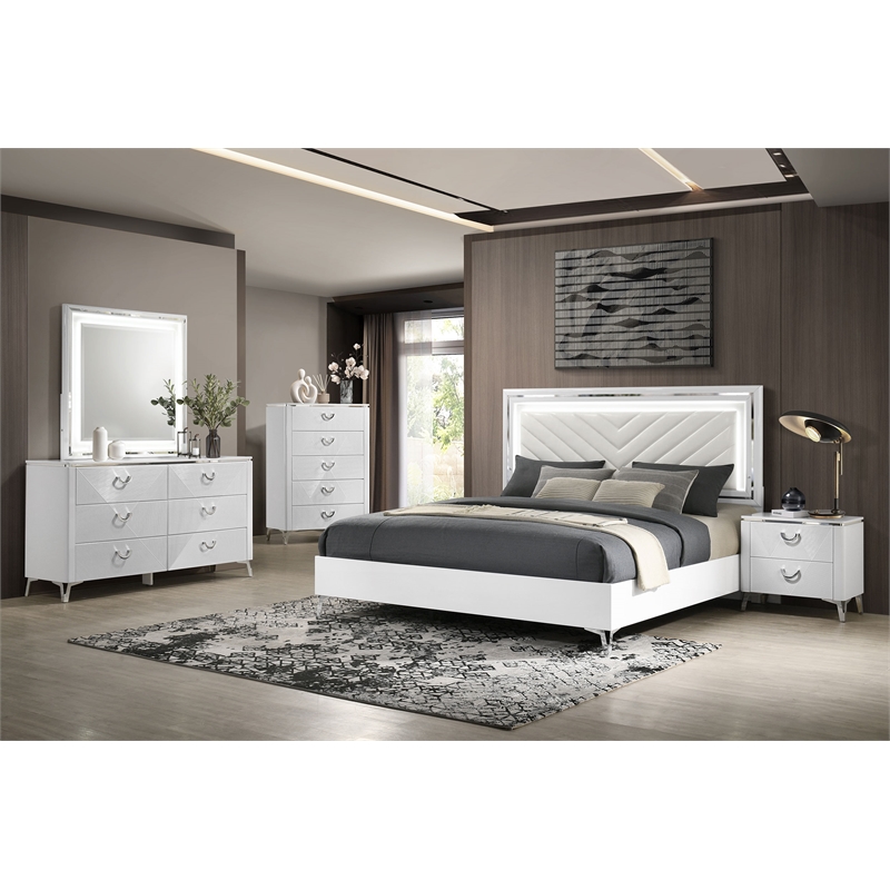 Coaster Cassia 5-Piece Wood Eastern King LED Bedroom Set in White High Gloss