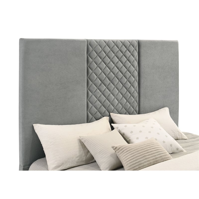 Coaster Tara Contemporary Upholstered Velvet Eastern King Panel TV Bed in Gray