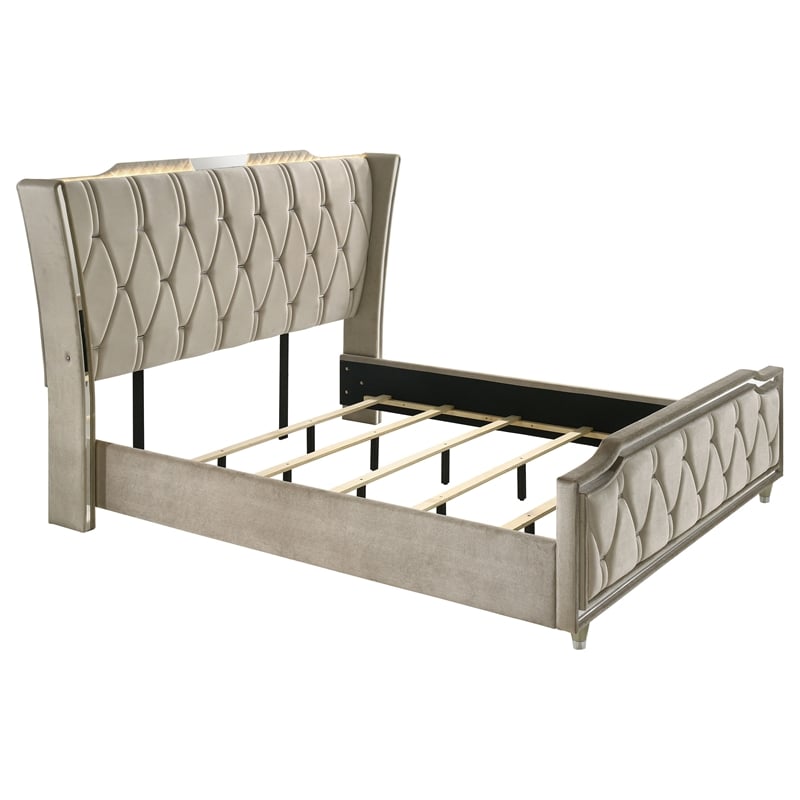 Coaster Lorient 4-Piece Velvet California King Bedroom Set in Ivory/Camel